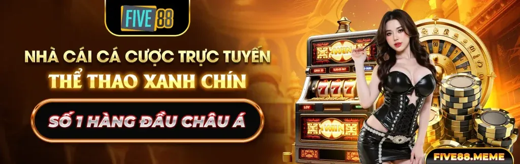 Sân vận động bóng đá với khán giả cổ vũ và màn hình hiển thị tỷ lệ cá cược của wi55 nhà cái